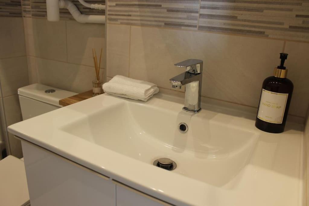 Appartement Idealement Situe Proche Disneyland Et Paris Lagny エクステリア 写真